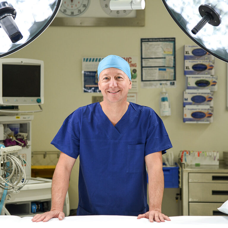 Associate Professor Zoltan Szomor, hip and knee surgeon, No Gap Surgery Hurstville Private Hospital